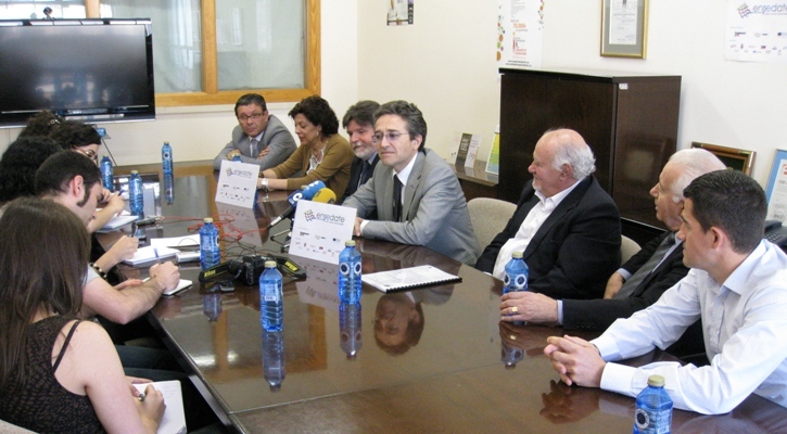 Rueda de prensa institucional Enrédate