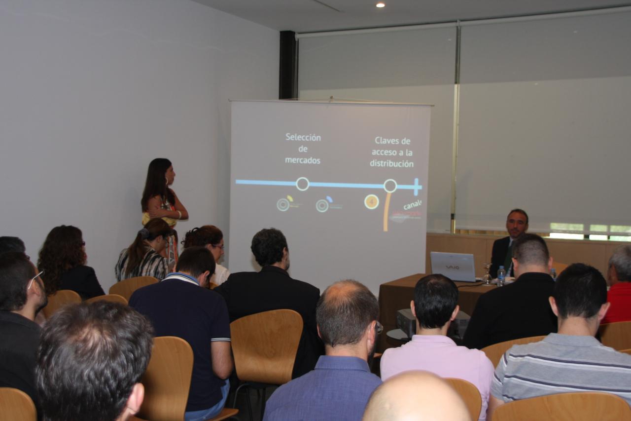 Enrédate Castellón 2012- Taller 3: "Inteligencia competitiva para abordar los mercados exteriores minimizando riesgos y plazos"